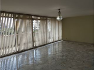 Foto 5 de Vendo Magnífico Apartamento  Edificio las Fuentes  Granada Norte Cali