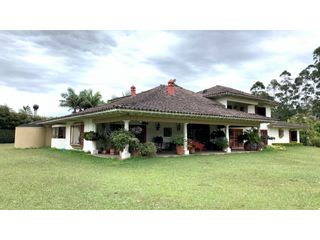Foto 1 de Finca Independiente USO COMERCIAL UBICACION PREMIUM Llanogrande
