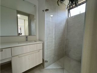 Foto 8 de VENTA APARTAMENTO EN EL POBLADO CERCA AL CC EL TESORO
