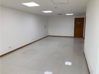 Foto 4 de SE VENDE O SE ARRIENDA OFICINA POBLADO