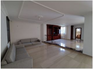 Foto 1 de SE VENDE AMPLIO Y HERMOSO APARTAMENTO EN ALTO PRADO