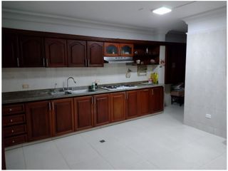 Foto 4 de SE VENDE AMPLIO Y HERMOSO APARTAMENTO EN ALTO PRADO