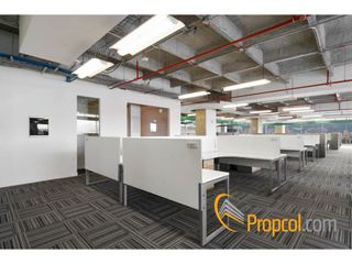 Foto 14 de Se Vende Oficina de 900 metros en Paralelo 108, Bogota