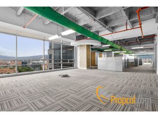 Foto 8 de Se Vende Oficina de 900 metros en Paralelo 108, Bogota