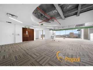 Foto 7 de Se Vende Oficina de 900 metros en Paralelo 108, Bogota