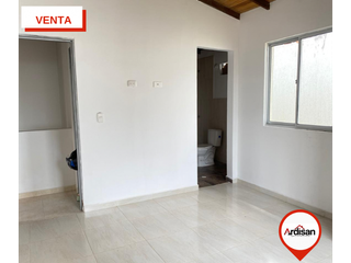 Foto 6 de LINDA CASA ESSQUINERA DE 2 PISOS EN URBANIZACION