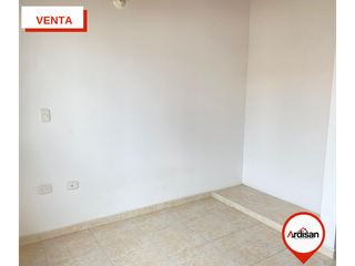 Foto 10 de LINDA CASA ESSQUINERA DE 2 PISOS EN URBANIZACION