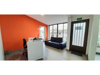 Foto 1 de Casa comercial en Maraya