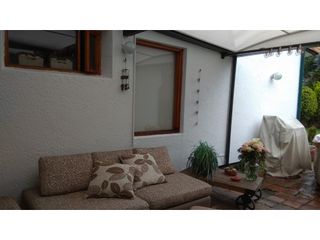 Foto 6 de LINDARAJA ARRIENDO CASA 362m2 LOTE 875
