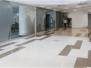 Foto 1 de Arriendo Local en Centro Comercial de Suba