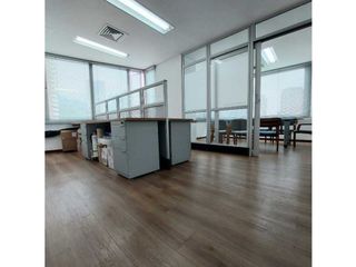 Foto 5 de Oficina con ubicación estratégica en el Poblado