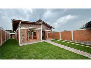 Foto 4 de Casa campestre nueva con piscina en venta Santa Elena El Cerrito Valle