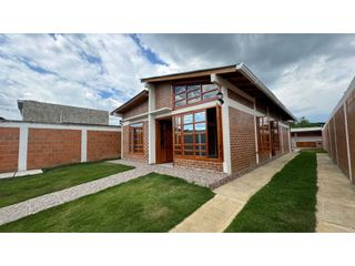 Foto 2 de Casa campestre nueva con piscina en venta Santa Elena El Cerrito Valle