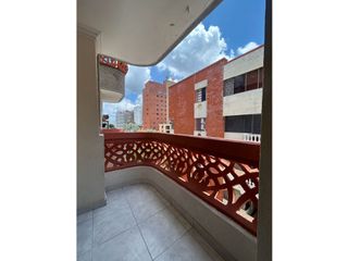 Foto 3 de Apartamento en arriendo barrio Altos del Limon