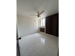 Foto 6 de Apartamento en arriendo barrio Altos del Limon
