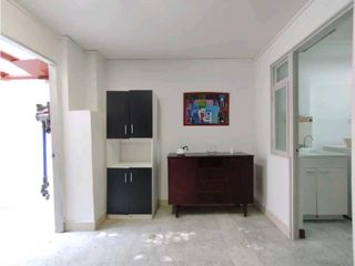Foto 8 de Vendo o permuto Apartamento Suramericana 189,mts
