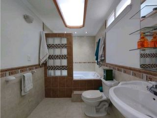 Foto 10 de Vendo o permuto Apartamento Suramericana 189,mts