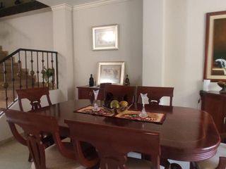 Foto 2 de CASA EN VENTA URDENOR 1 MarC