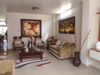 Foto 4 de CASA EN VENTA URDENOR 1 MarC