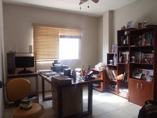 Foto 5 de CASA EN VENTA URDENOR 1 MarC