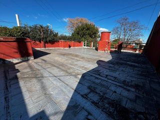 Foto 6 de Casa en venta - 2 Dormitorios 1 Baño - Cochera - 191Mts2 - Temperley