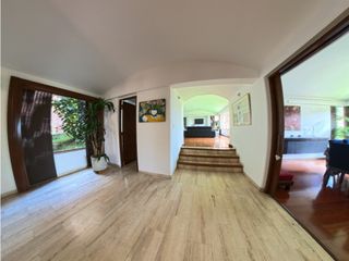 Foto 2 de Venta de apartamento en Cerros de suba de 269m2