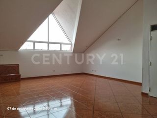 Foto 2 de Arriendo Espectacular penthouse