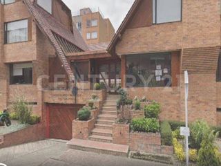 Foto 2 de Vive en la mejor zona del norte de Bogotá OPORTUNIDAD  Casa de 3 pisos.
