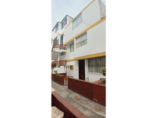 Foto 13 de Venta de Casa de 3 Pisos en Condominio – San Miguel