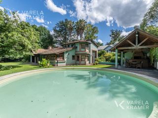 Foto 15 de Casa en venta en Don Torcuato con jardin y pileta