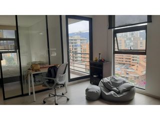 Foto 2 de Moderno apartamento con balcón para arriendo en Chicó