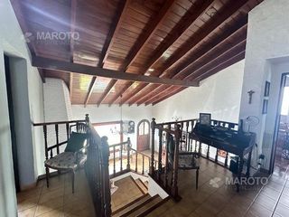 Foto 10 de CASA EN VENTA EN BARRIO ARANJUEZ CON CUATRO DORMITORIOS