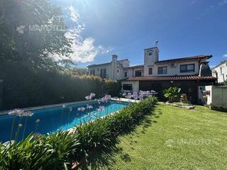 Foto 1 de CASA EN VENTA EN BARRIO ARANJUEZ CON CUATRO DORMITORIOS