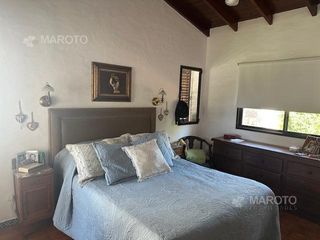 Foto 11 de CASA EN VENTA EN BARRIO ARANJUEZ CON CUATRO DORMITORIOS