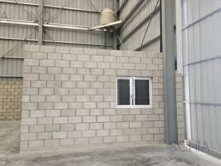 Foto 5 de Nave Industrial en  PIBERA 3200 m2