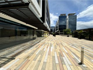 Foto 9 de SE VENDE MAGNFICA OFICINA EN SABANA PARK CAJIC