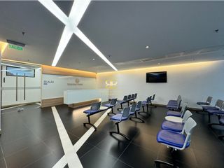 Foto 1 de SE VENDE MAGNFICA OFICINA EN SABANA PARK CAJIC