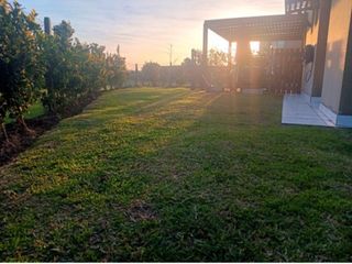 Foto 5 de Casa en  alquiler temporal San Ramiro Pilar del este | VCO Propiedades