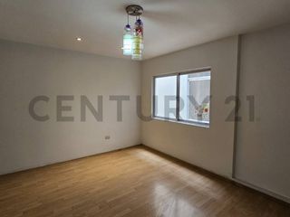 Foto 4 de ALQUILER DE CASA EN LA AURORA