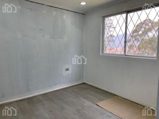 Foto 6 de LOCAL COMERCIAL EN ARRIENDO EN AV 10 DE AGOSTO