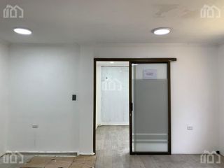 Foto 3 de LOCAL COMERCIAL EN ARRIENDO EN AV 10 DE AGOSTO