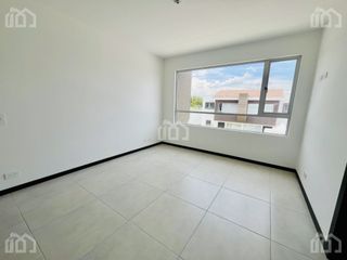 Foto 10 de CASA  VENTA  SECTOR PUEMBO