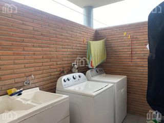 Foto 9 de CASA MODERNA DE ALQUILER EN PUEMBO