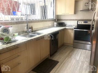 Foto 6 de CASA EN VENTA SECTOR EMBAJADA AMERICANA