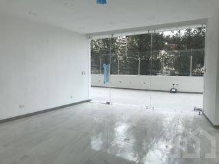 Foto 4 de VENTA LOCAL SECTOR GRANDA CENTENO