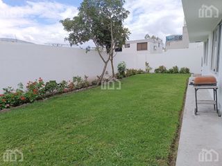 Foto 6 de CASA EN VENTA CON DOS DEPARTAMENTOS  SECTOR  CARCELEN