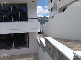 Foto 16 de CASA EN VENTA CON DOS DEPARTAMENTOS  SECTOR  CARCELEN