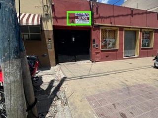 Foto 16 de Casa en venta - 2 Dormitorios 2 Baños -  Local - 300Mts2 - Los Hornos, La Plata