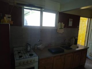Foto 18 de Casa en venta - 2 Dormitorios 2 Baños -  Local - 300Mts2 - Los Hornos, La Plata