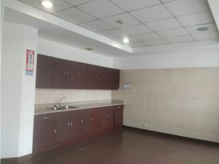 Foto 7 de 12 de Octubre, Local Comercial en Renta, 460m2, 6 Ambientes